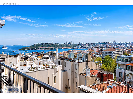 Tarihi Yarımada Manzaralı, Teraslı Satılık 1.5+1 Daire