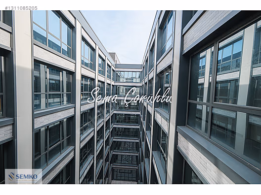 Sinpaş Finansşehir’de Kiralık Tam Kat 888 m² Ofis